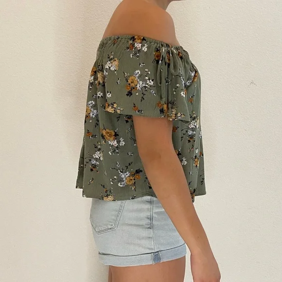 Xhileration green floral off the shoulder top - Picture 6 of 8